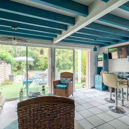 Holiday home Maison A - 4 Pers, A Pied, Terrasse, Parking - Fr-1-319-580